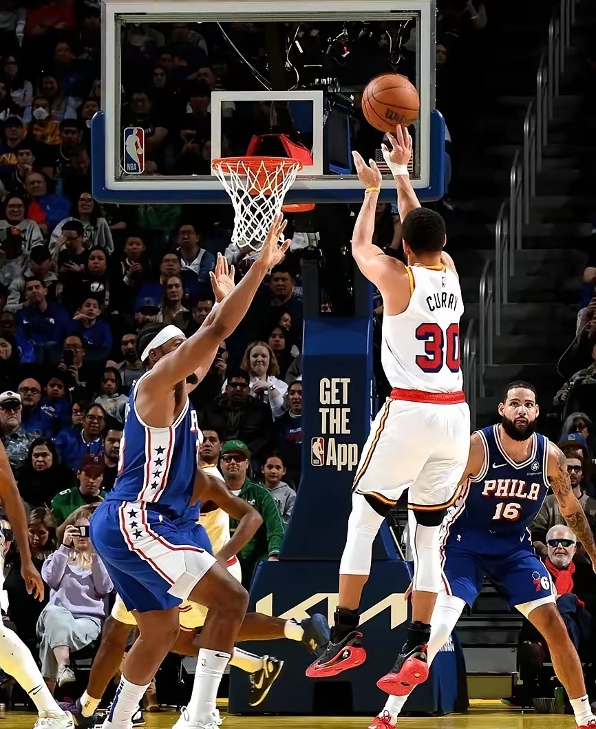 澳亚国际官网-顶级内线对决！恩比德压哨三分破篮网，勇士客场遭逆转的简单介绍