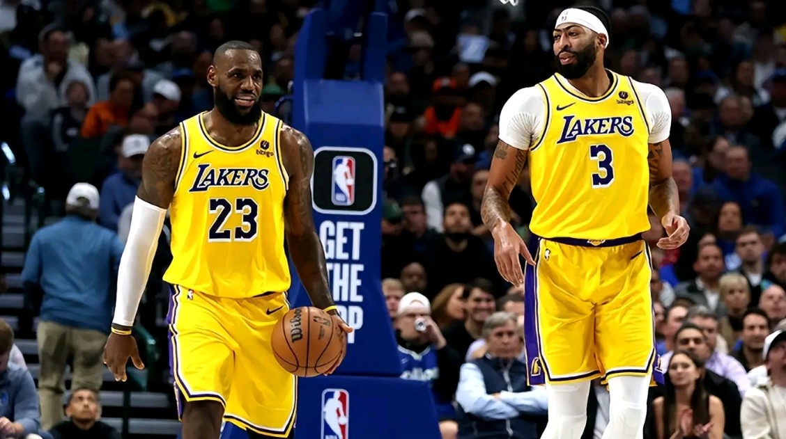 澳亚国际手游官网-尼姆球队主教练鼓舞士气，引领球员取得胜利的简单介绍